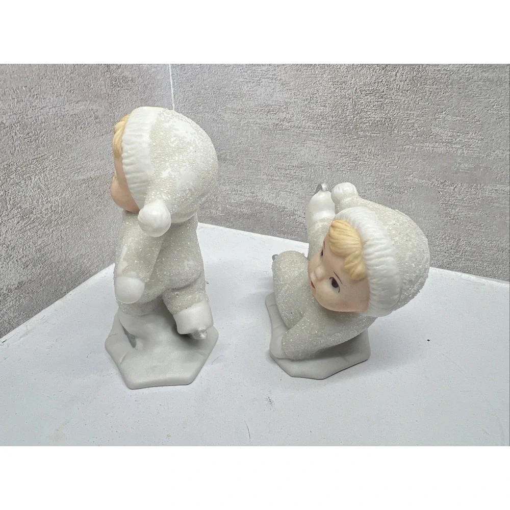 VTG Homeco Snow Babies Ice Skating Set of 2 Christmas Pottery